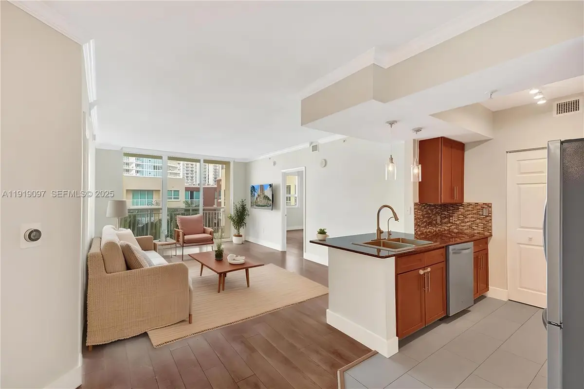 2000 N Bayshore Dr #605, Miami, FL 33137 - Image #1