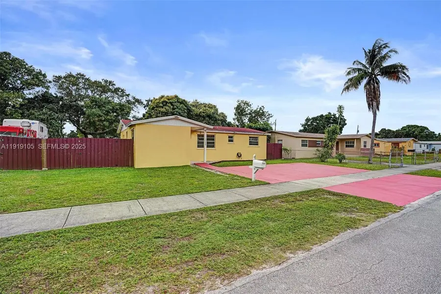 1300 NE 215th St, Miami, FL 33179 - Image #2
