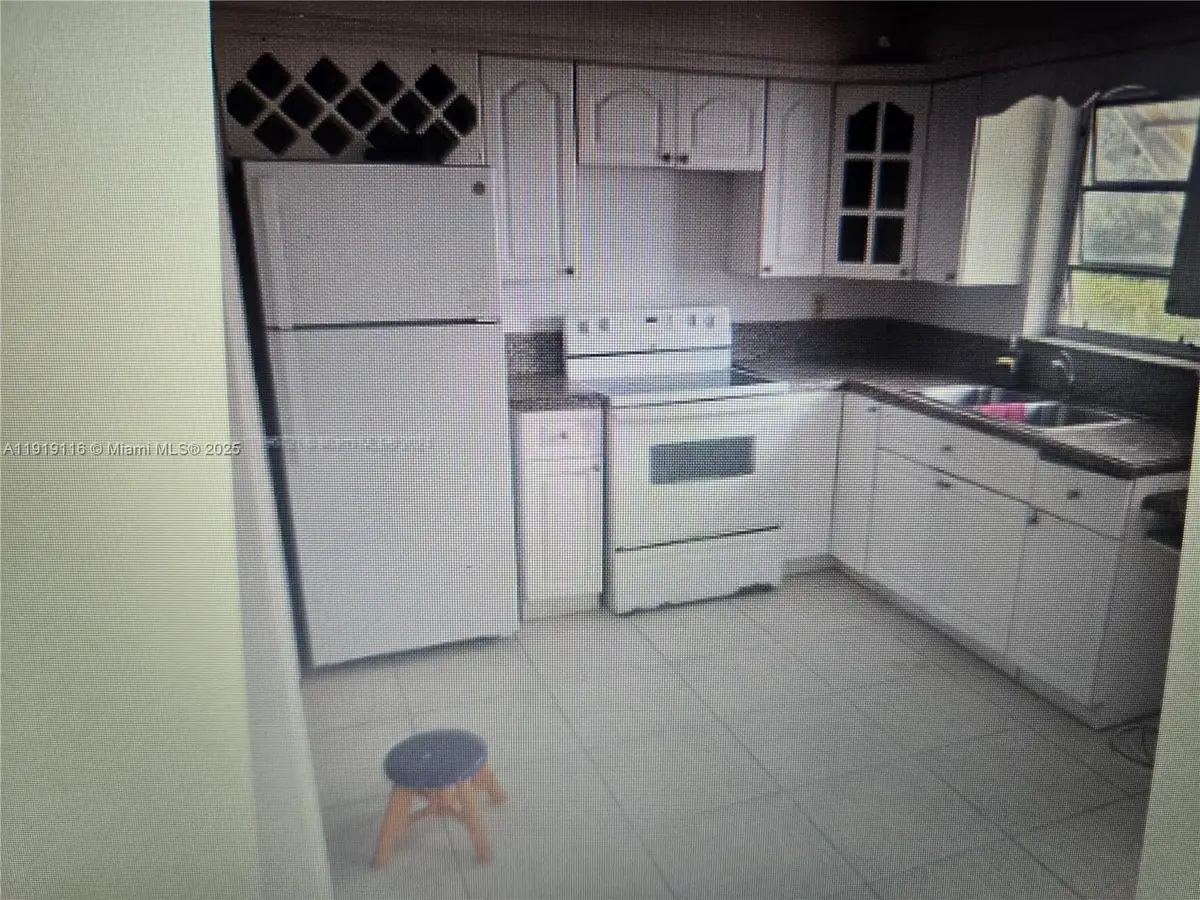 1836 Arthur St #8, Hollywood, FL 33020 - Image #1