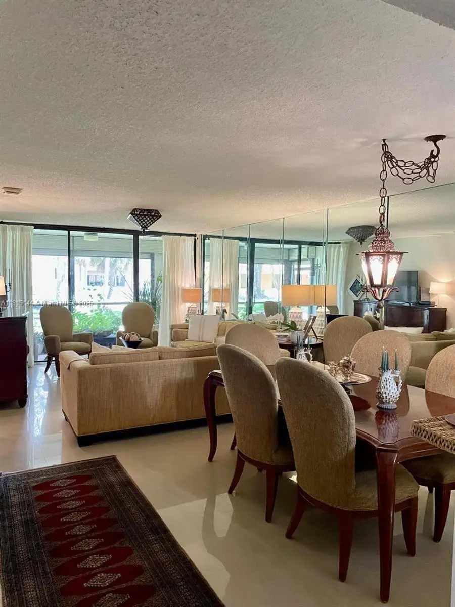 8592 W Sunrise Blvd #111, Plantation, FL 33322 - Image #3