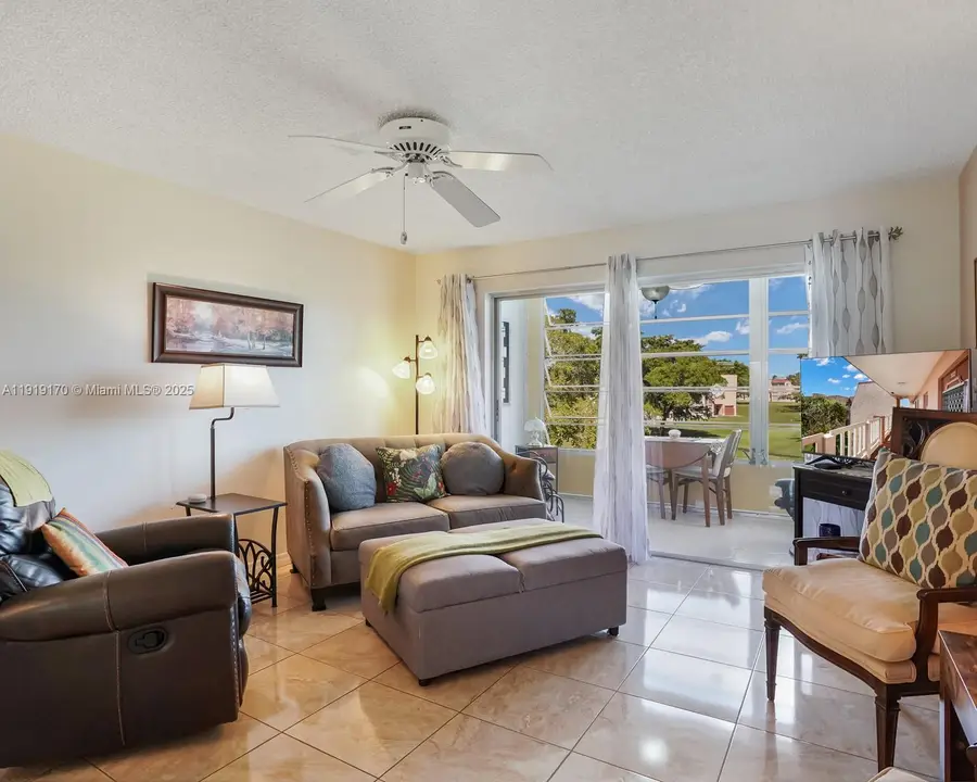 9401 Sunrise Lakes Blvd #302, Sunrise, FL 33322 - Image #2