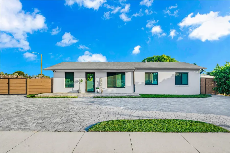 14265 SW 105th Ct, Miami, FL 33176 - Image #2