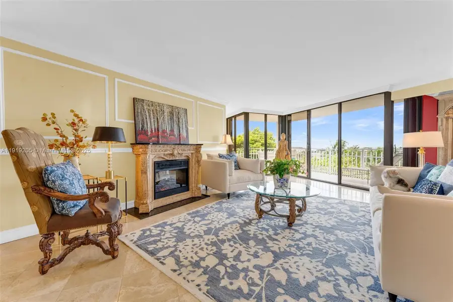 2000 Towerside Ter #702, Miami, FL 33138 - Image #3