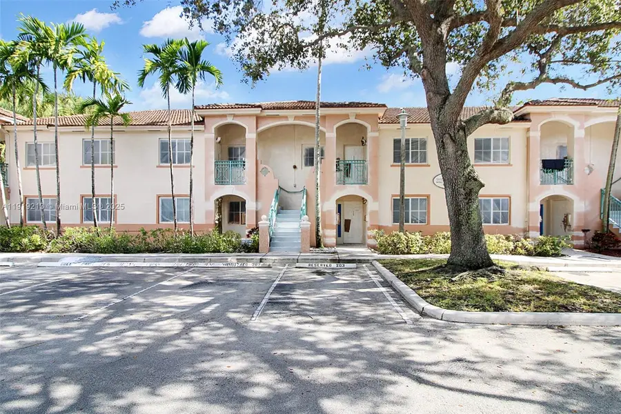 2125 NW 77th Way #203, Pembroke Pines, FL 33024 - Image #3