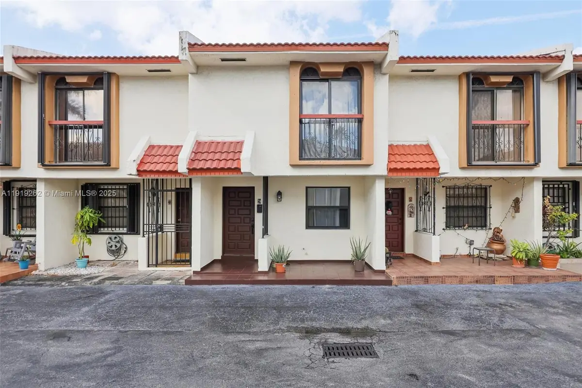 8389 NW 8th St #7, Miami, FL 33126 - Image #1