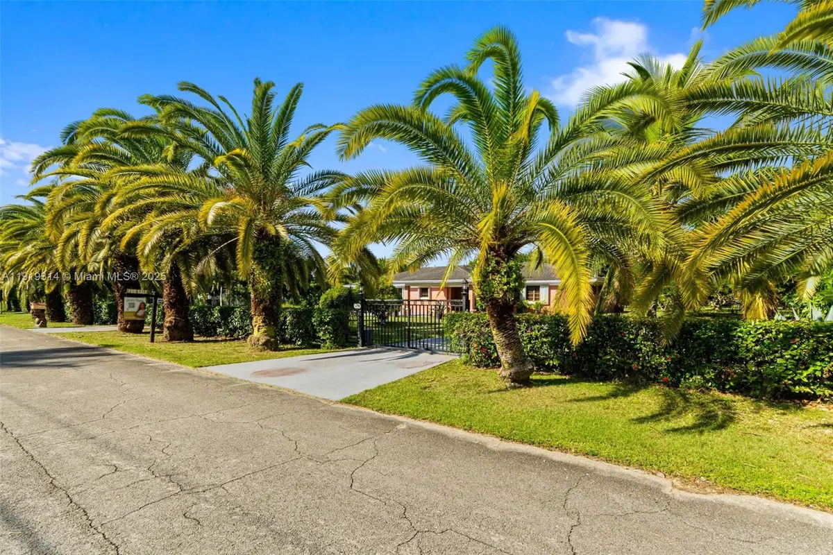 Address Withheld By Seller, Miami, FL 33187 - Image #1