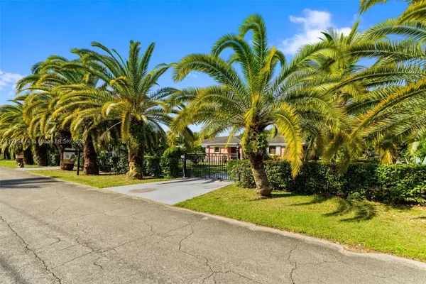 Address Withheld By Seller, Miami, FL 33187