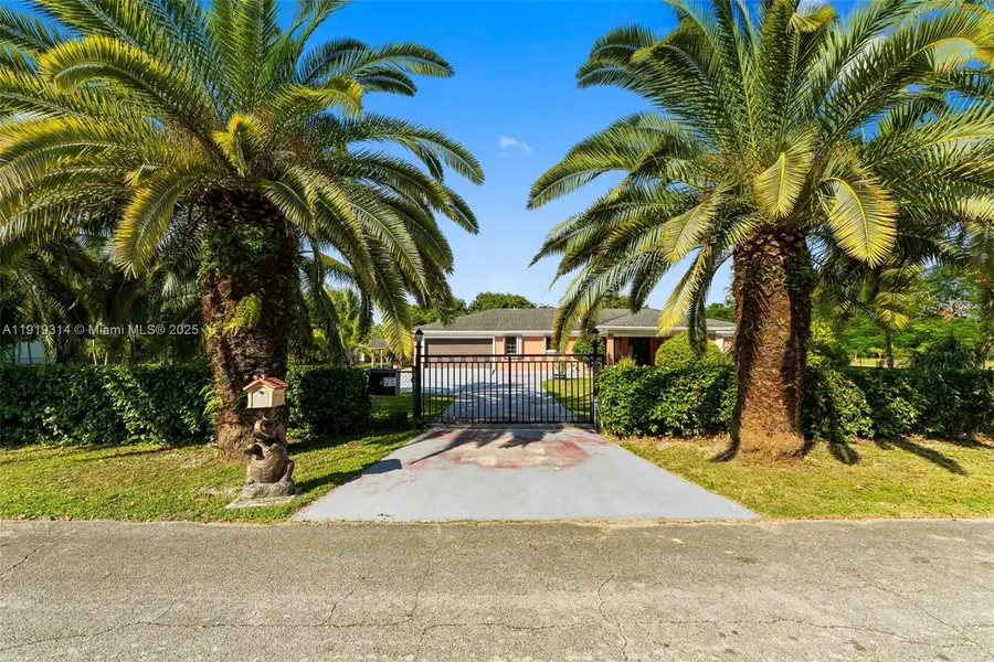 Address Withheld By Seller, Miami, FL 33187 - Image #2