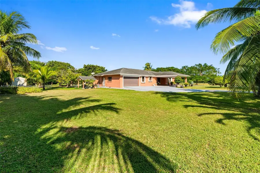 Address Withheld By Seller, Miami, FL 33187 - Image #3