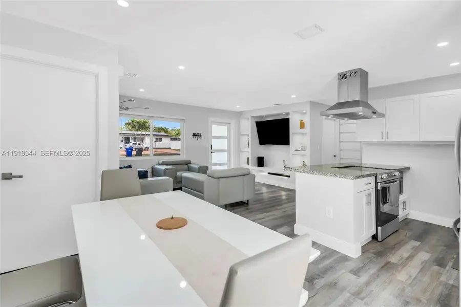 330 N 70th Ave, Hollywood, FL 33024 - Image #2