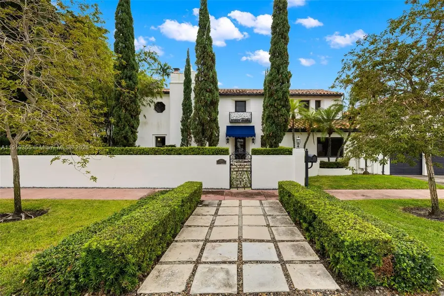 5860 Pine Tree Dr, Miami Beach, FL 33140 - Image #3