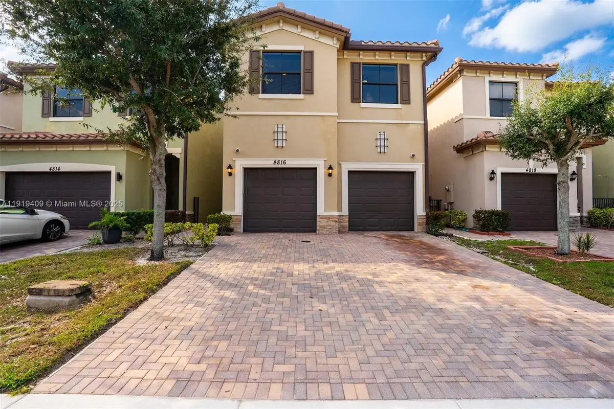 4816 NW 56th Ct, Tamarac, FL 33319 - Image #1