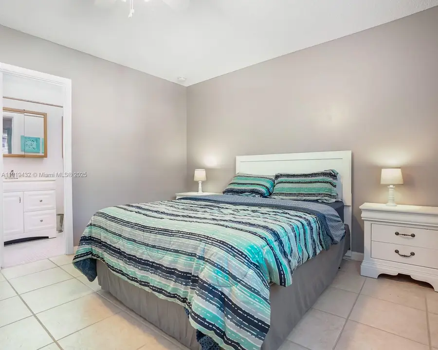 4705 NW 35th St #515, Lauderdale Lakes, FL 33319 - Image #3