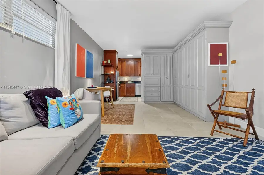 2445 Lake Pancoast Dr #4, Miami Beach, FL 33140 - Image #2