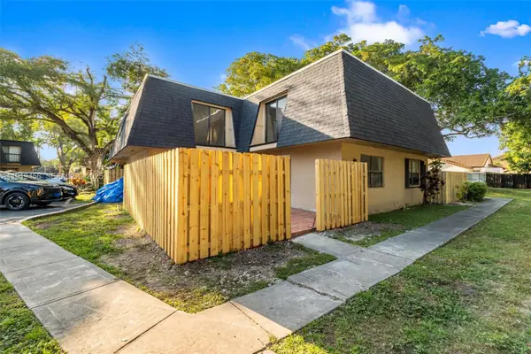 14201 SW 94th Cir Ln #103-5, Miami, FL 33186