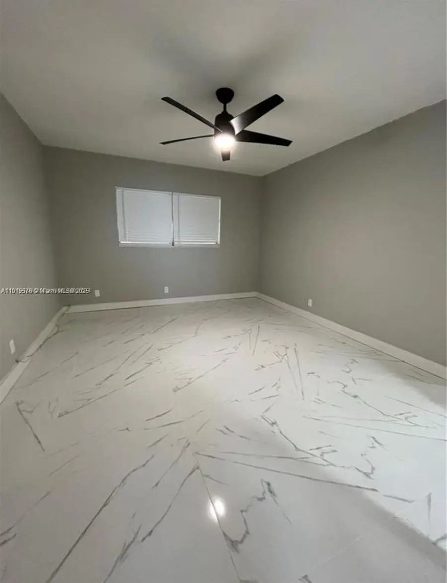 5102 NW 36th St #605, Lauderdale Lakes, FL 33319 - Image #3