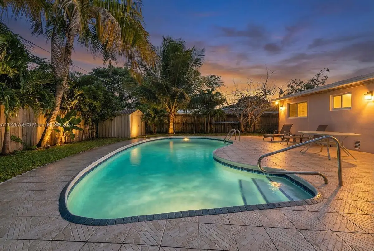 371 NE 42nd Ct, Oakland Park, FL 33334 - Image #1