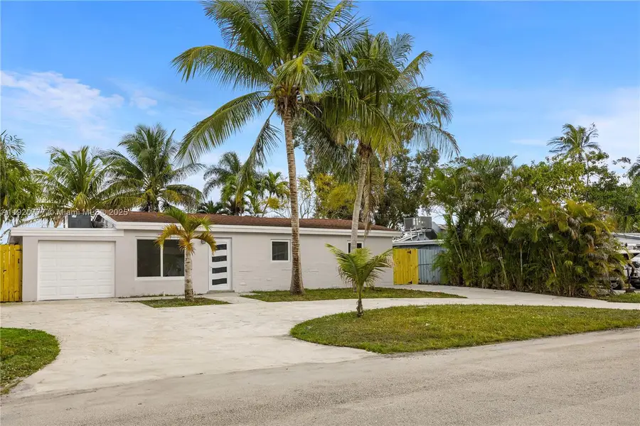 4157 SW 49th Ct, Dania Beach, FL 33314 - Image #2