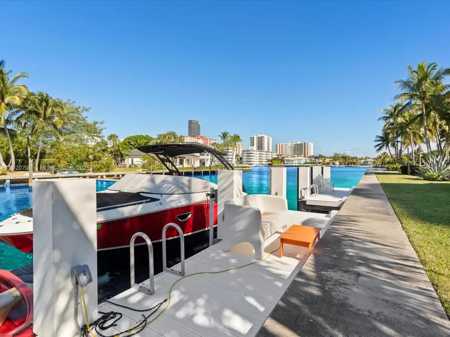 3753 NE 214 St #42, Aventura, FL 33180 - Image #2