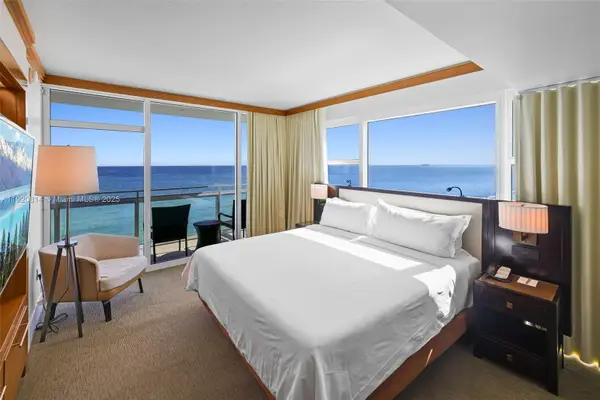 6801 Collins Ave #822(Door) 805 (Legal), Miami Beach, FL 33141