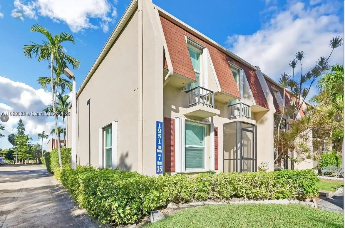 1951 Atlantic Shores Blvd #8, Hallandale Beach, FL 33009 - Image #1