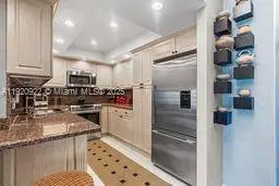 1985 S Ocean Dr #17D, Hallandale Beach, FL 33009