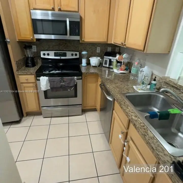 6001 SW 70th St #201, South Miami, FL 33143 - Image #3