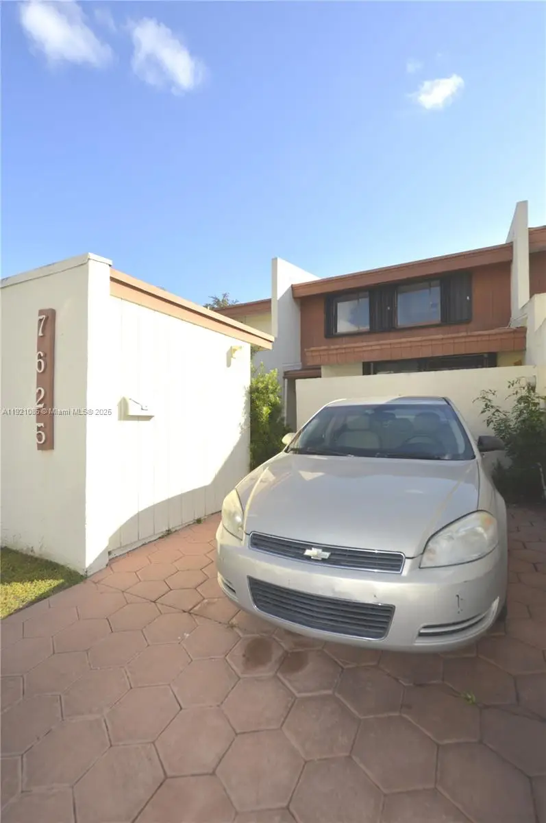 7625 SW 106th Ave, Miami, FL 33173 - Image #2