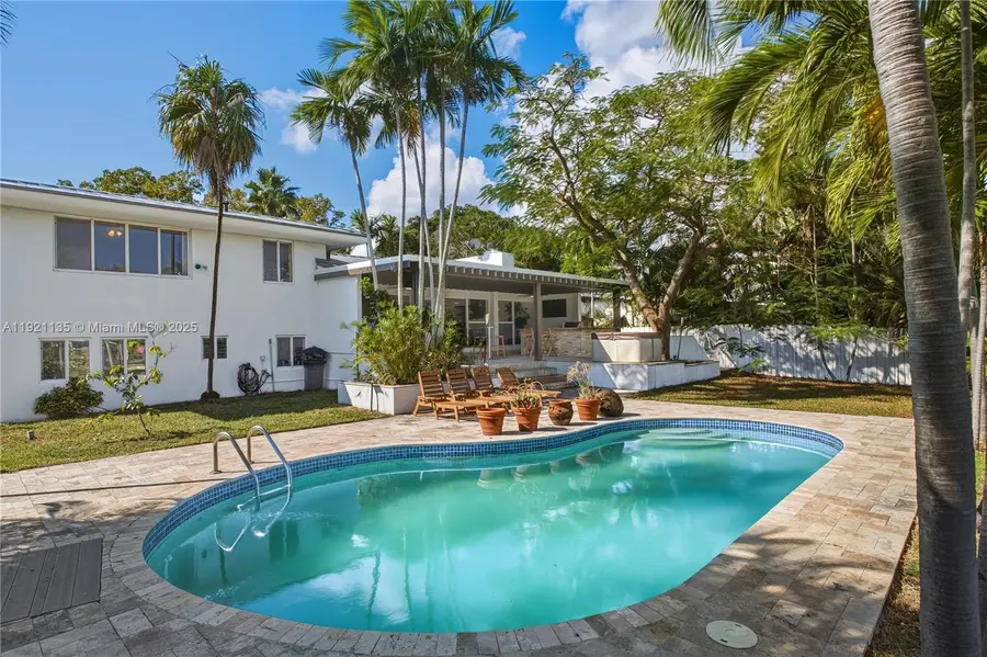 12545 Palm Rd, North Miami, FL 33181 - Image #2