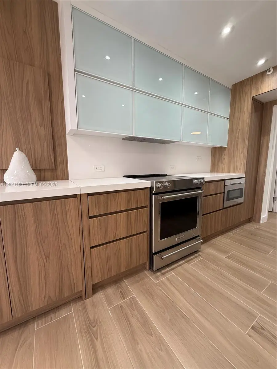 20191 E Country Club Dr #504, Aventura, FL 33180 - Image #2