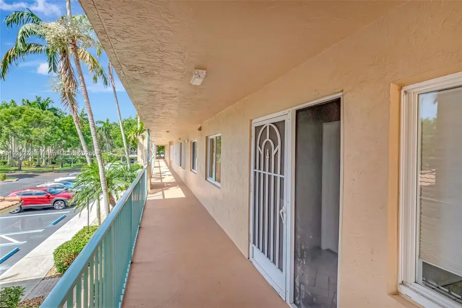 12565 Imperial Isle Dr #204, Boynton Beach, FL 33437 - Image #2