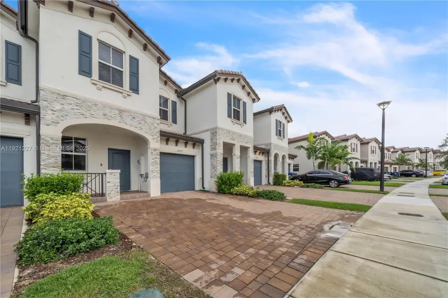 12917 NW 23rd Pl, Miami, FL 33167 - Image #2