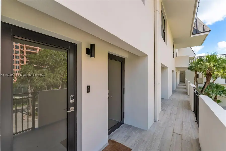 6901 Edgewater Dr #315, Coral Gables, FL 33133 - Image #2