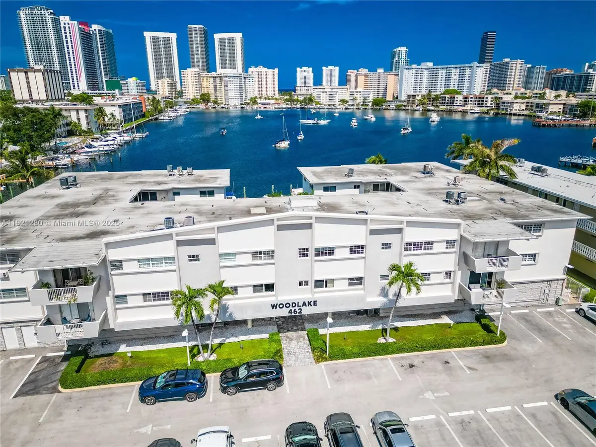 462 Golden Isles Dr #305, Hallandale Beach, FL 33009 - Image #1
