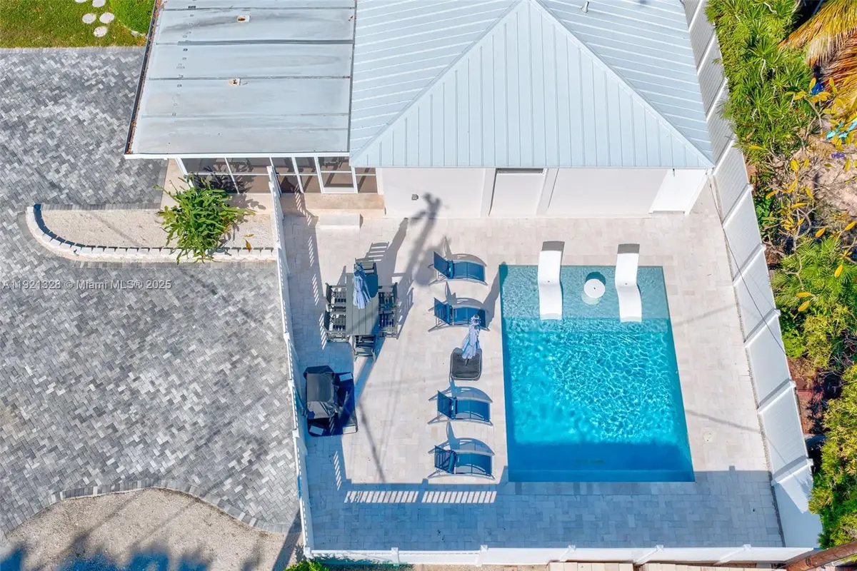 222 2nd Rd, Key Largo, FL 33037 - Image #1