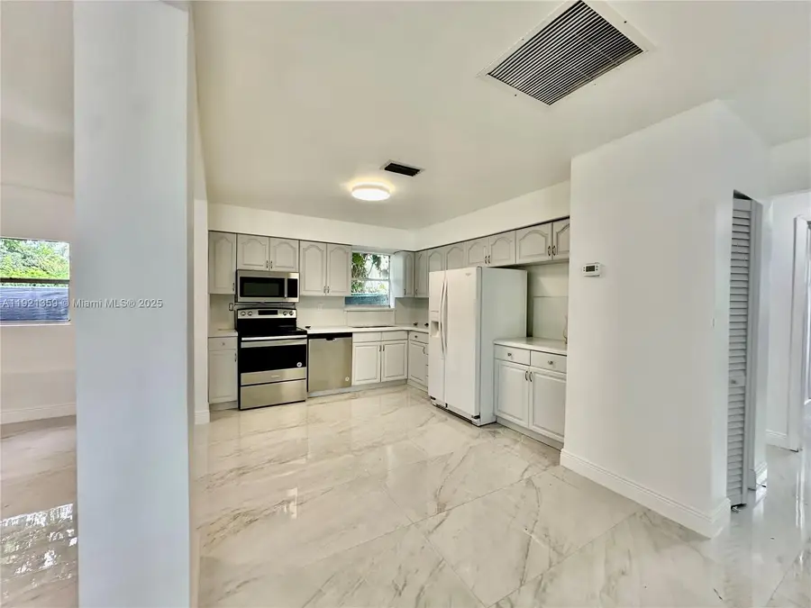 30245 SW 198th Ave, Homestead, FL 33030 - Image #2