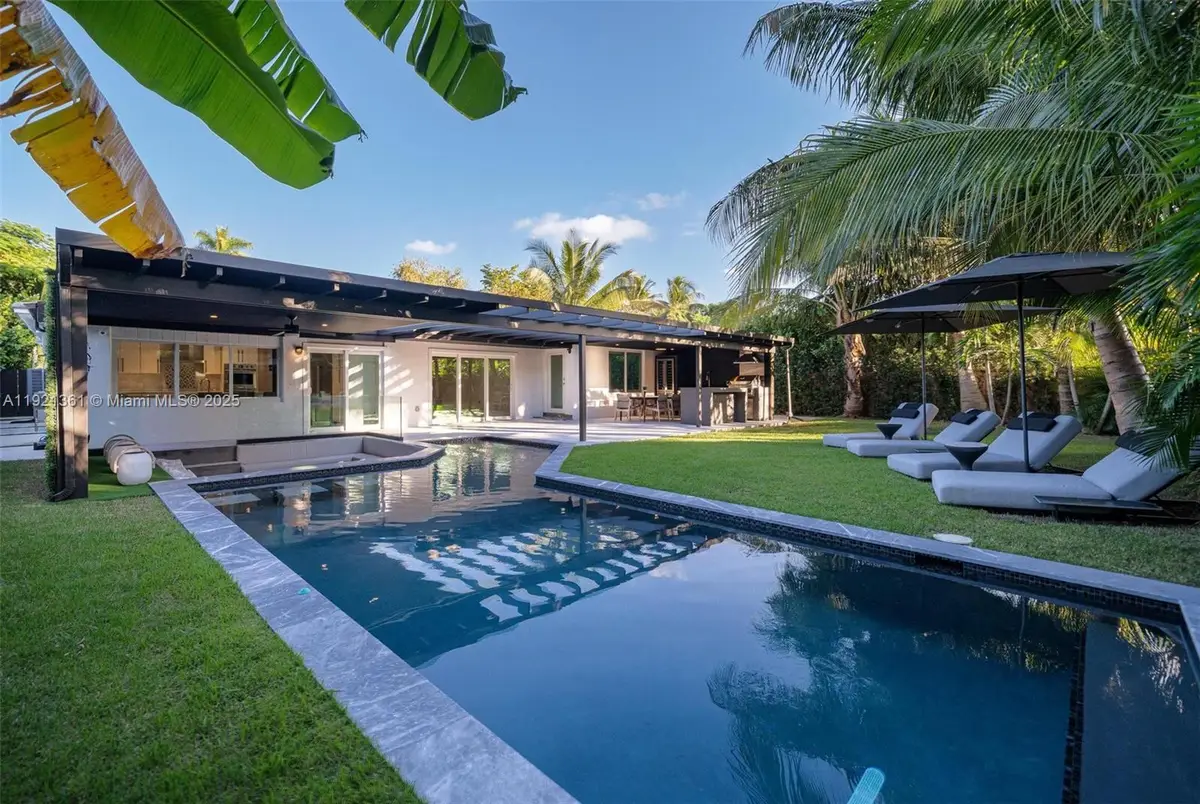 10618 NE 11th Ct, Miami Shores, FL 33138 - Image #1