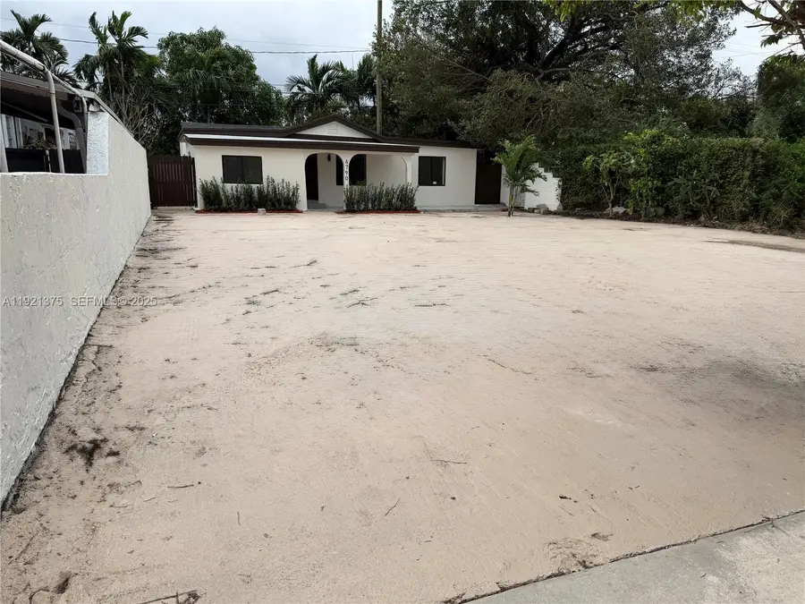 6790 SW 25th Ter, Miami, FL 33155 - Image #2