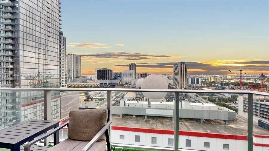 851 NE 1st Ave #1508, Miami, FL 33132 - Image #2