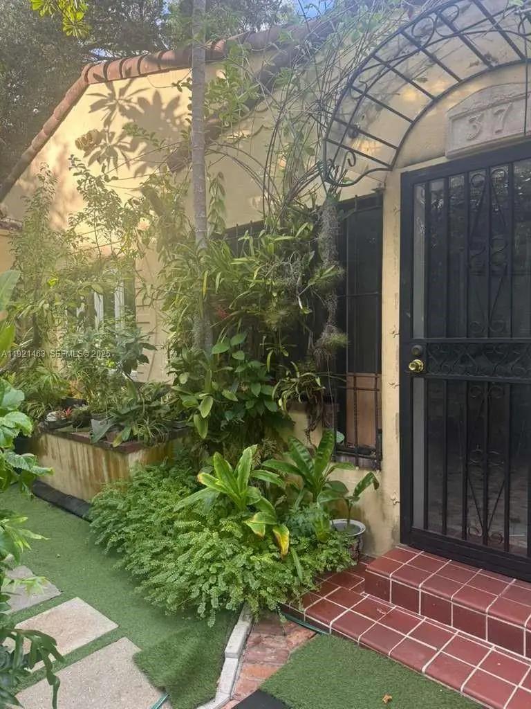 37 NE 44th St, Miami, FL 33137 - Image #3