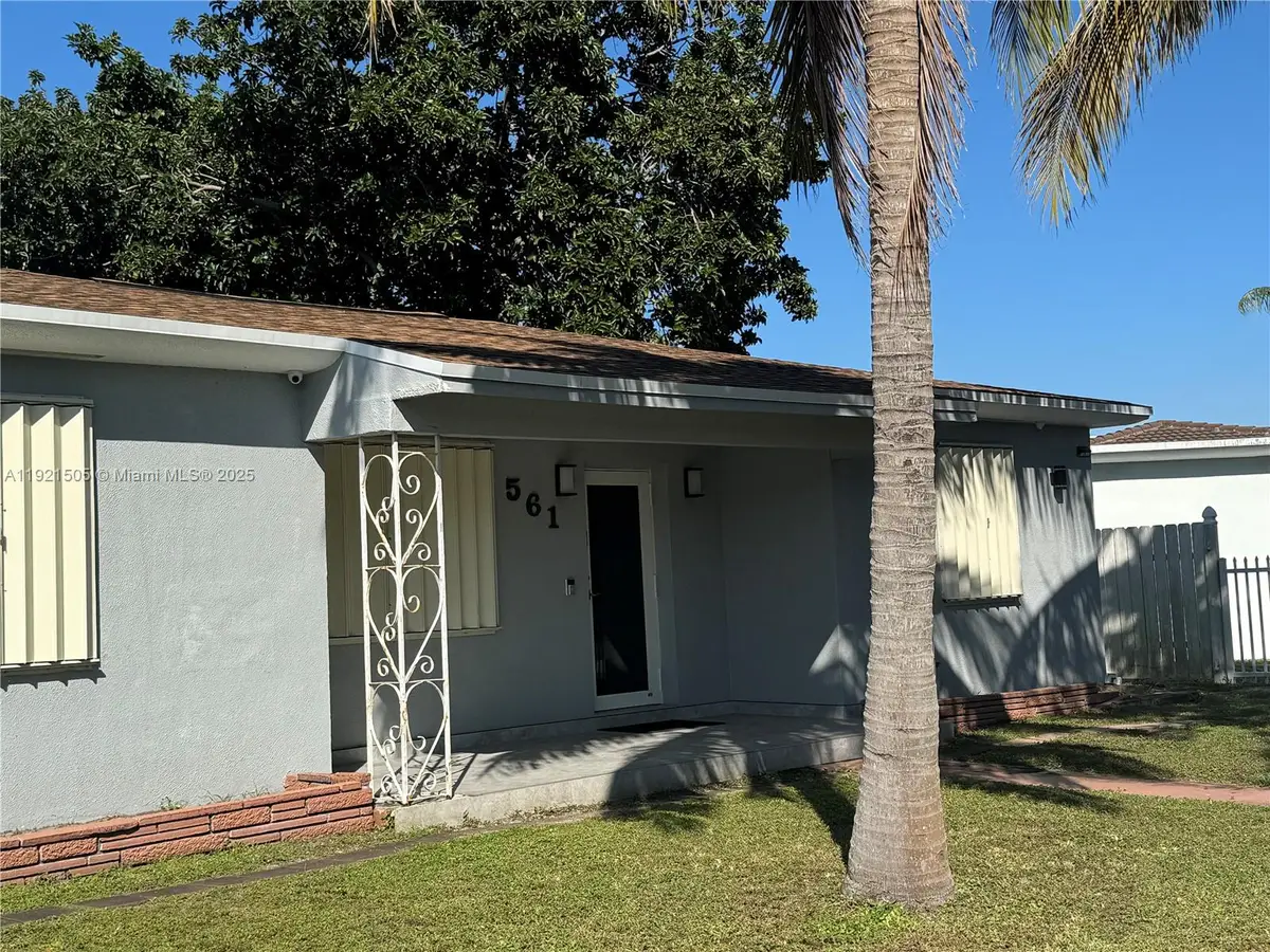 561 NW 190th St, Miami Gardens, FL 33169 - Image #1