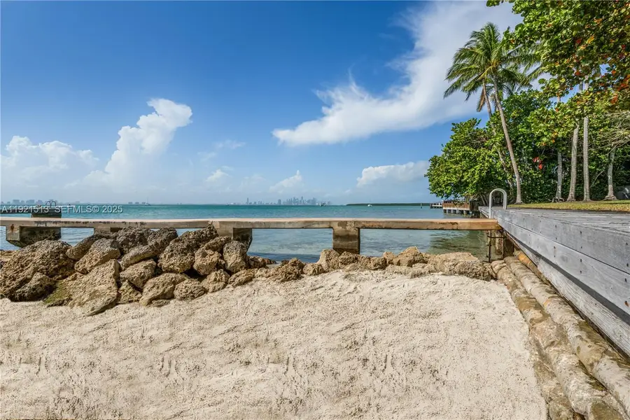 5 Harbor Pt, Key Biscayne, FL 33149 - Image #2