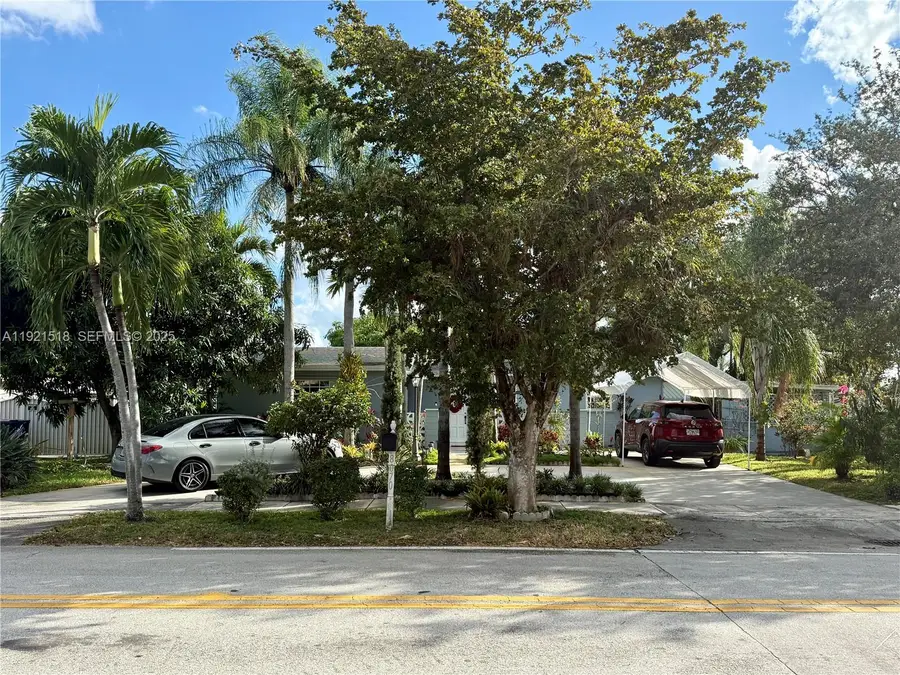 8070 NW 176th St, Hialeah, FL 33015 - Image #3