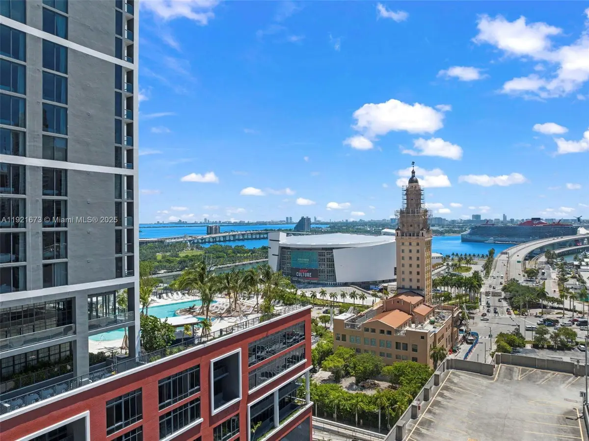 159 NE 6th St #5008, Miami, FL 33132 - Image #1