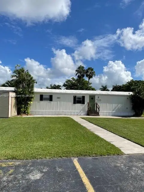 35250 SW 177th Ct, Homestead, FL 33034 - Image #2