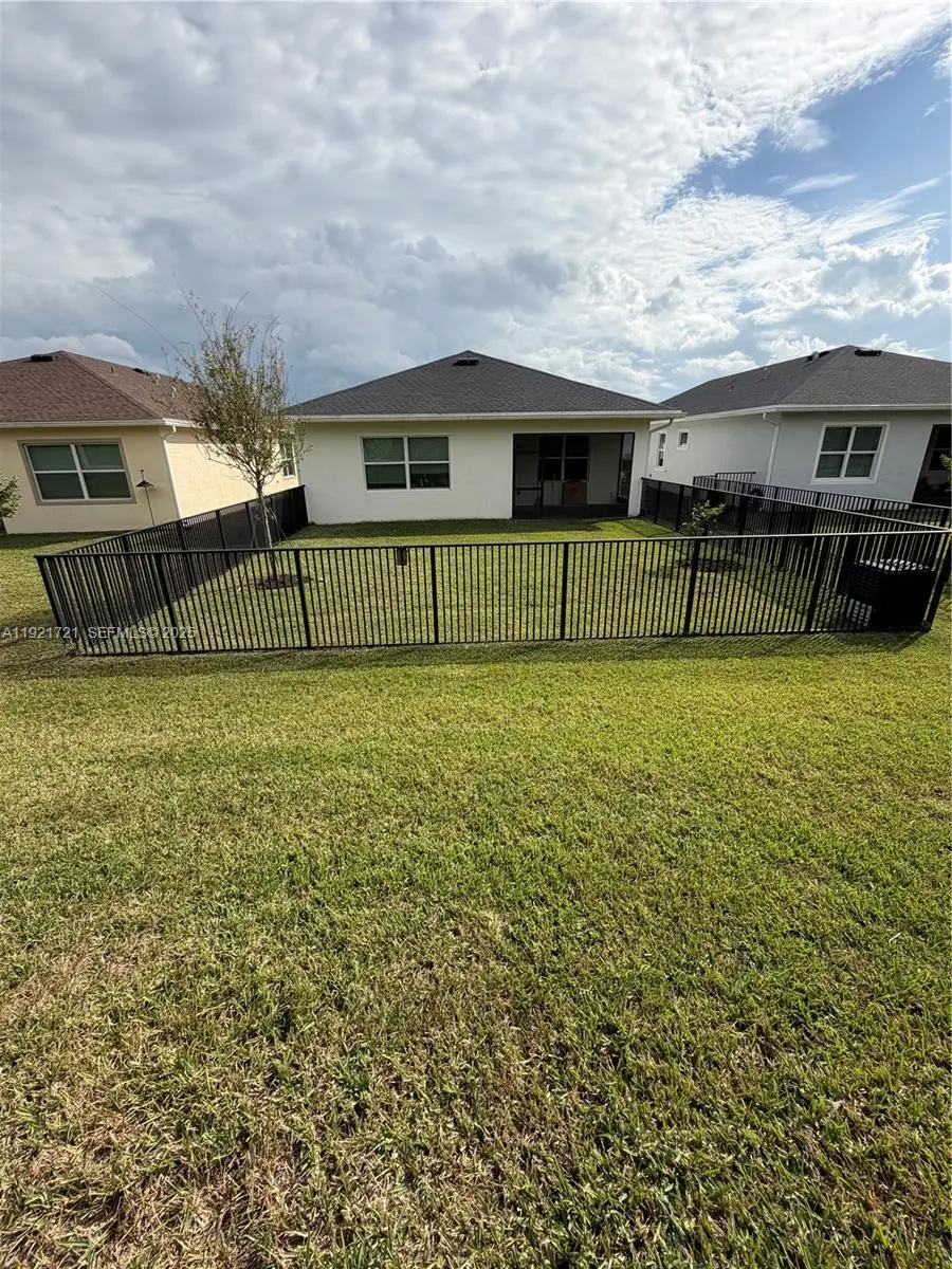 400 SE Mulberry Way, Port Saint Lucie, FL 34984 - Image #2