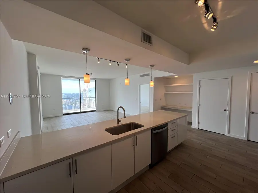 999 SW 1st Ave #2405, Miami, FL 33130 - Image #3