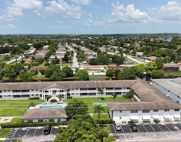 1631 NW 46th Ave #119, Lauderhill, FL 33313