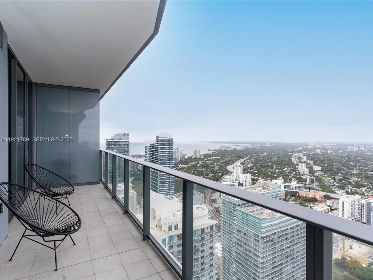 1000 Brickell Plz #PH5706, Miami, FL 33131 - Image #1