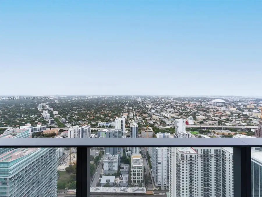 1000 Brickell Plz #PH5706, Miami, FL 33131 - Image #2